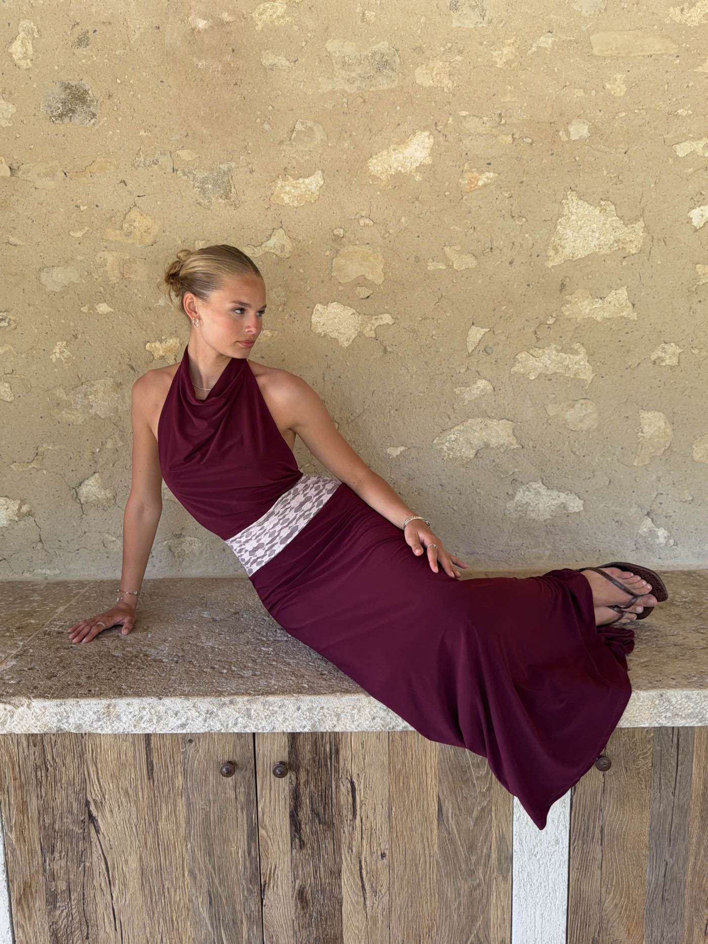 Skyla maxidress with open back - Bordeaux/pink